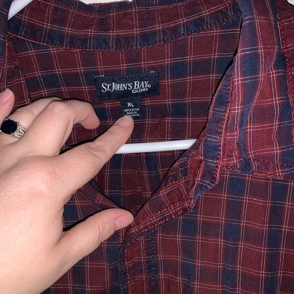 Men’s St. John’s Bay Button Down - Picture 3 of 3
